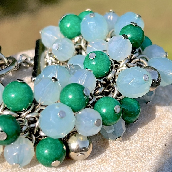 💚 Banana Republic BR Green Beaded Cha Cha Bracelet Silver Tone - Picture 3 of 5